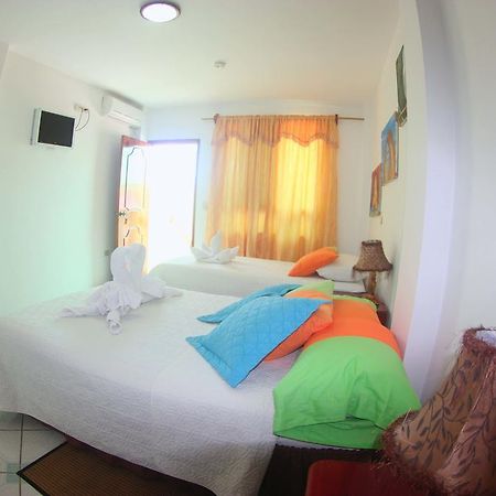 The Island Home Puerto Ayora  Exterior photo