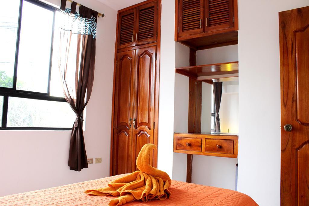 The Island Home Puerto Ayora  Room photo