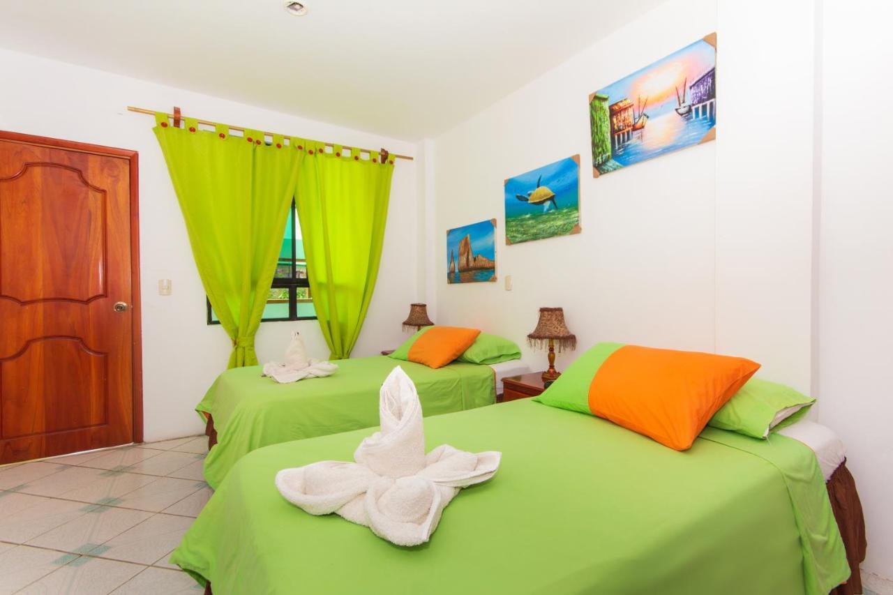 The Island Home Puerto Ayora  Exterior photo