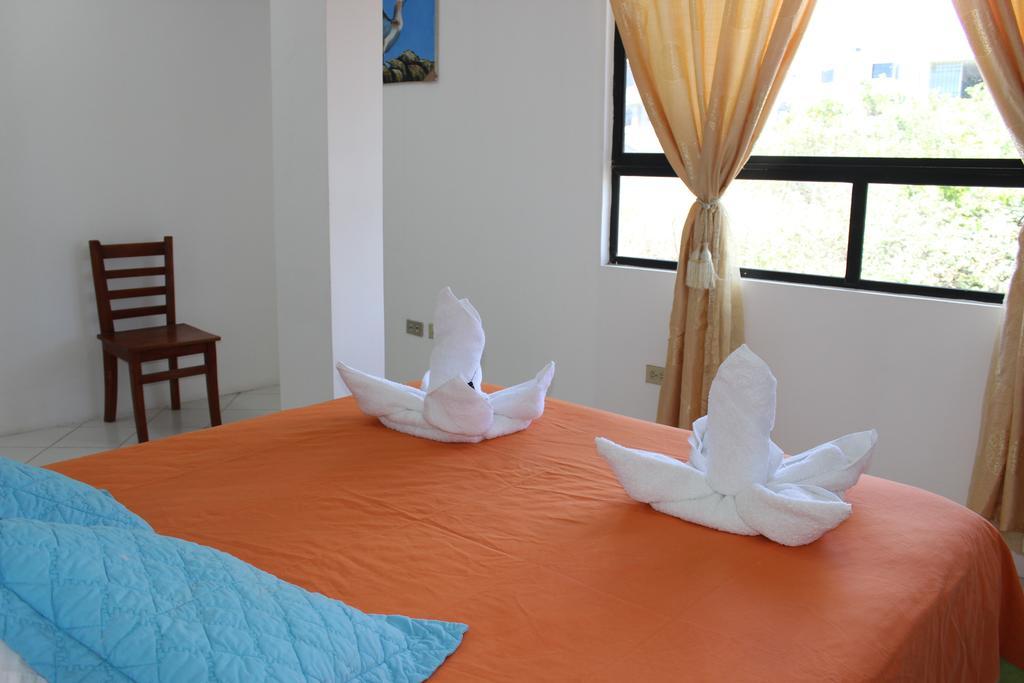 The Island Home Puerto Ayora  Exterior photo