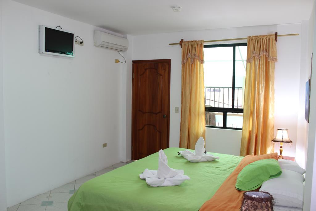 The Island Home Puerto Ayora  Exterior photo