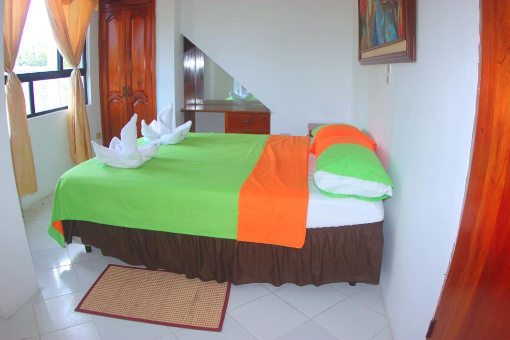 The Island Home Puerto Ayora  Exterior photo