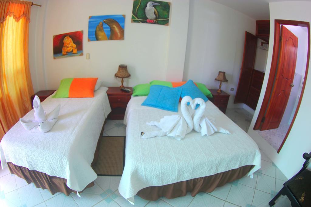 The Island Home Puerto Ayora  Exterior photo
